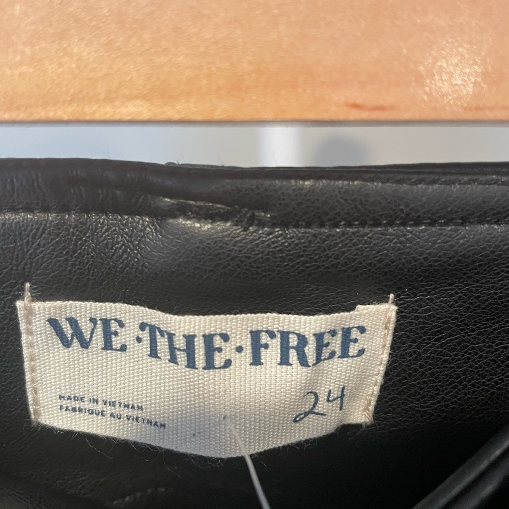 We the Free Black Faux Leather Flare Pants Size 24 NWT - Picture 3 of 5